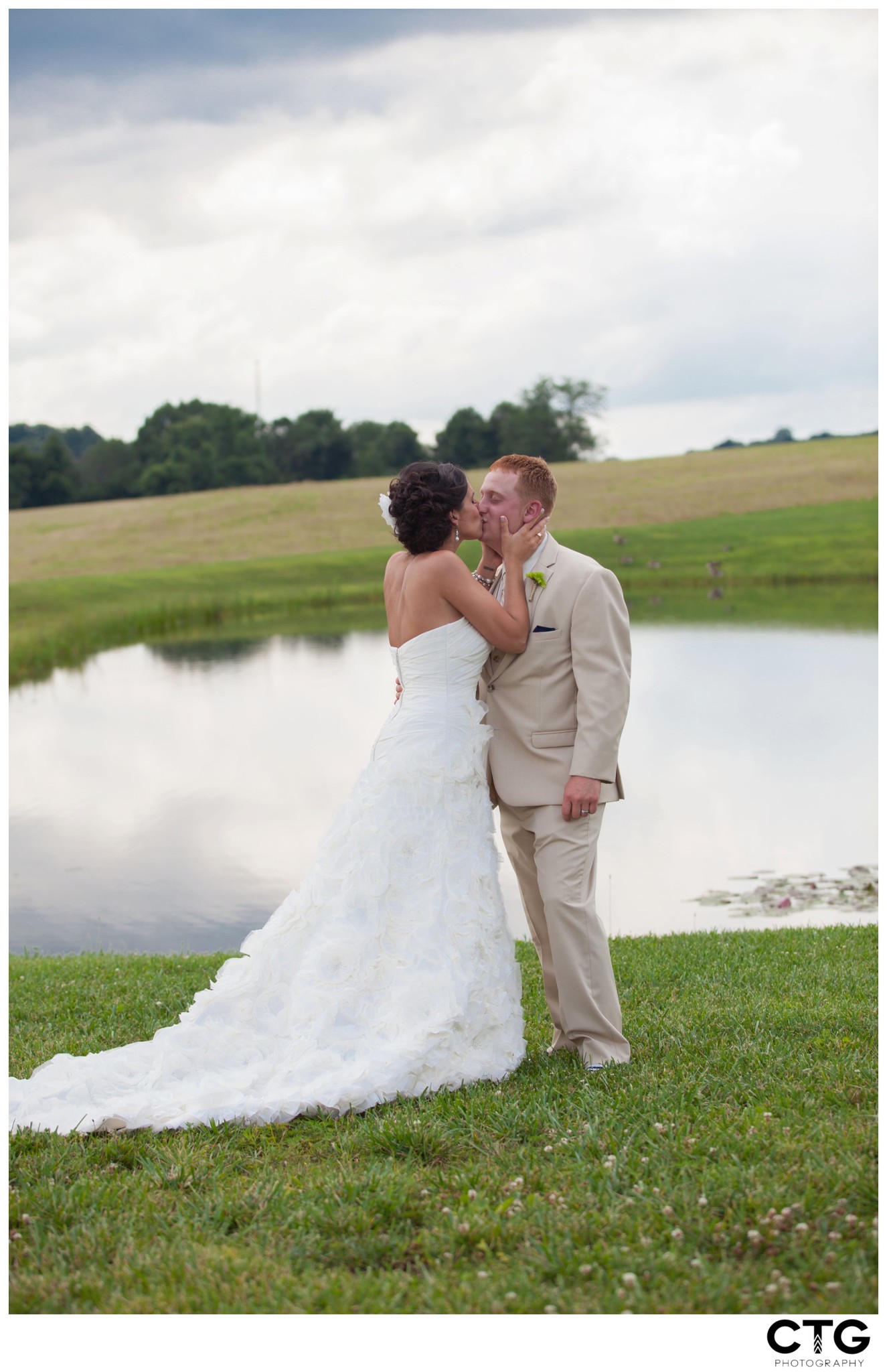 Pittsburgh Wedding Photographers The White Barn Prospect Pa Ben