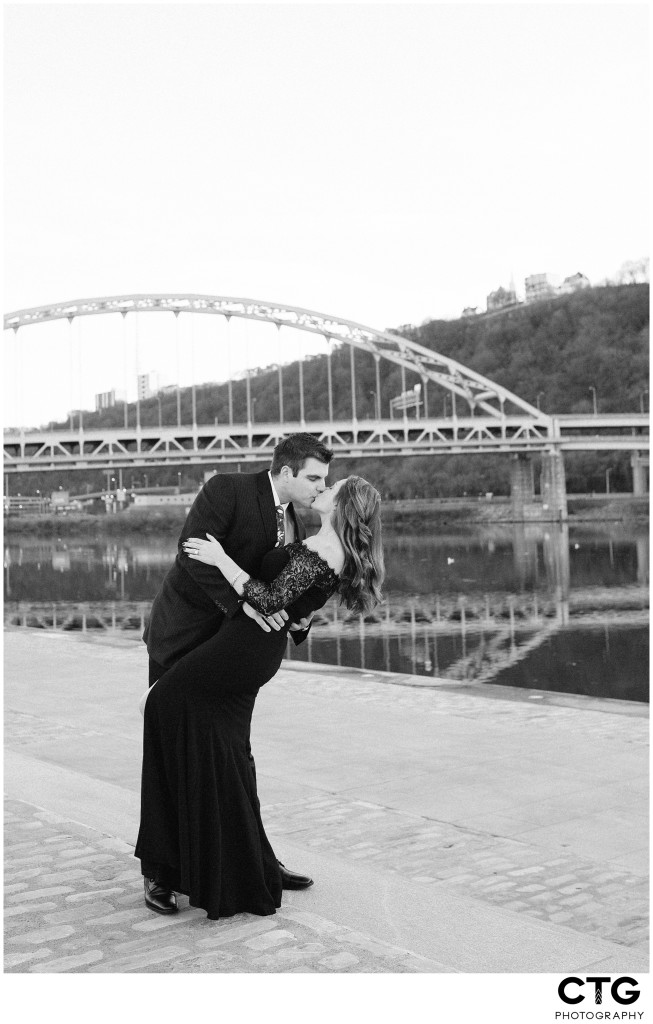 Pittsburgh Proposal Photographers- Proposal At The Point