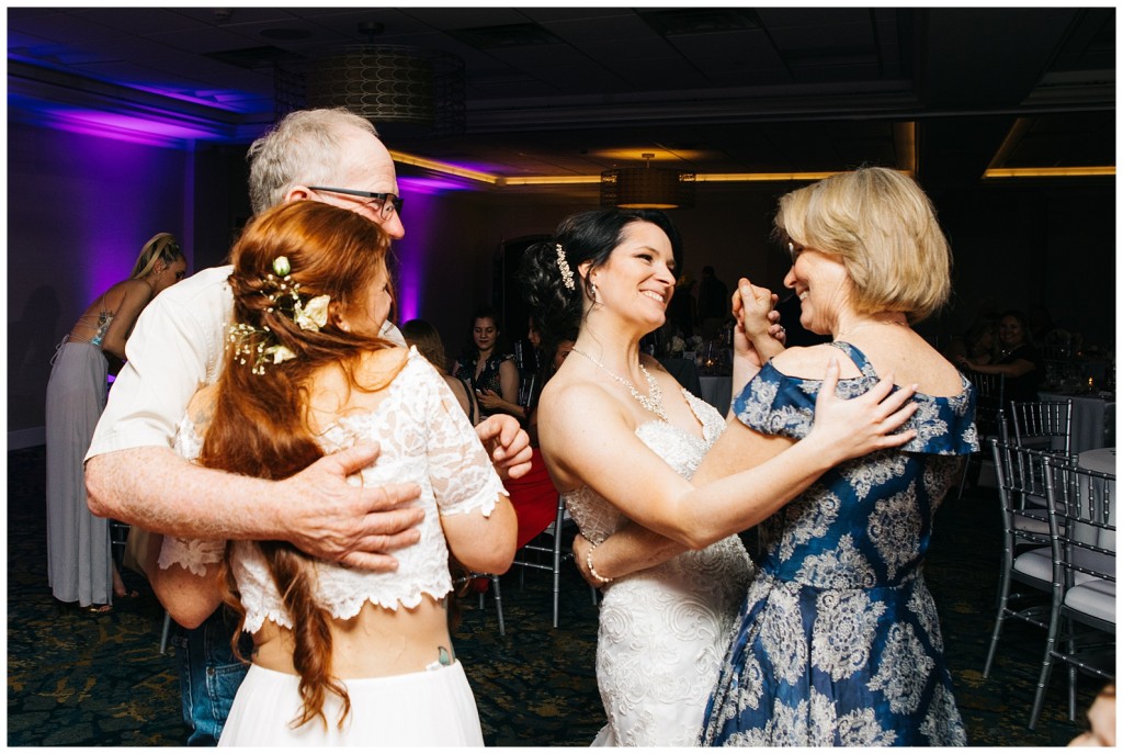 Crowne Plaza Pittsburgh South Wedding Photos_0090