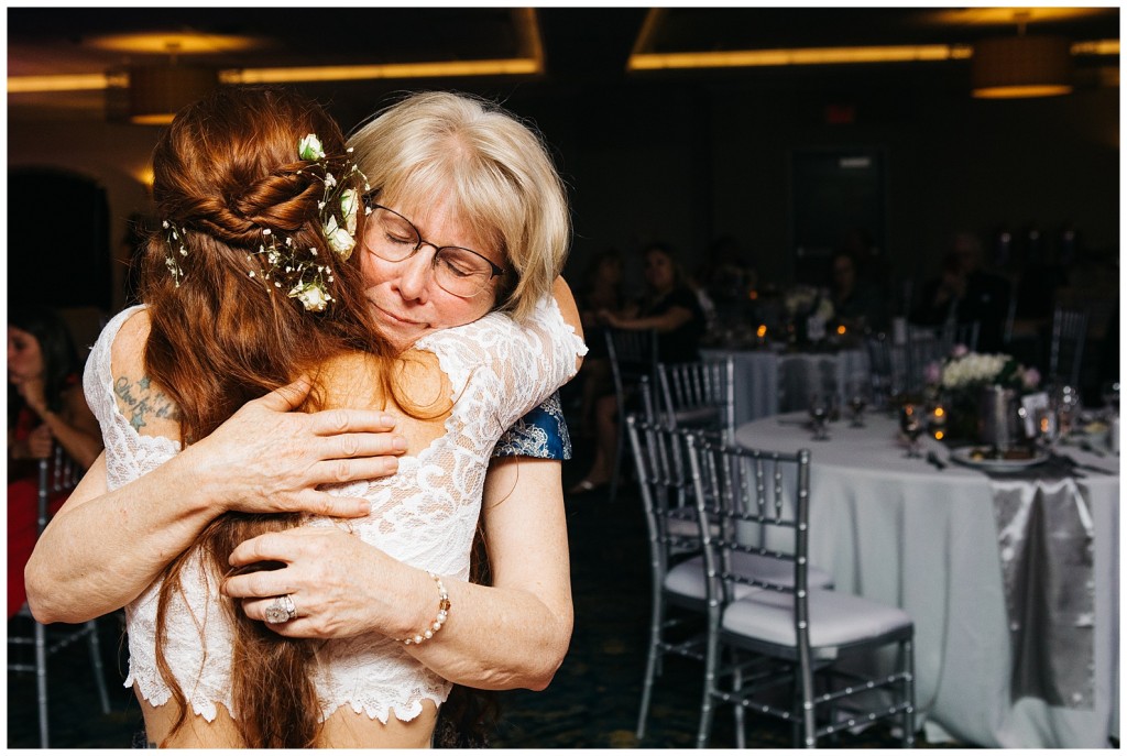 Crowne Plaza Pittsburgh South Wedding Photos_0092