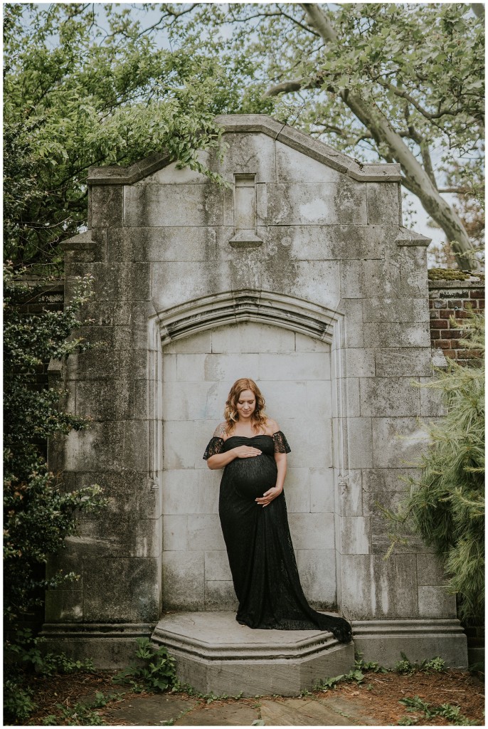 Walled Garden Maternity Photos1